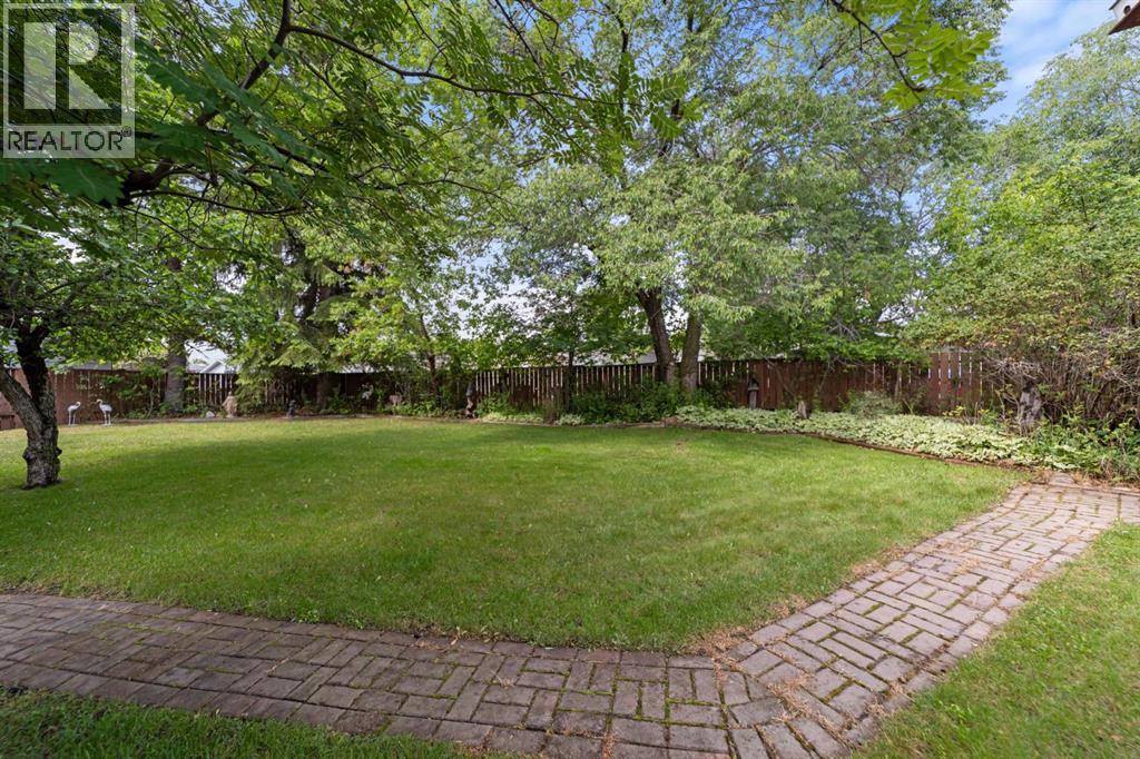 6314 43a Avenue Close, Camrose, Alberta  T4V 3N3 - Photo 9 - A2322686