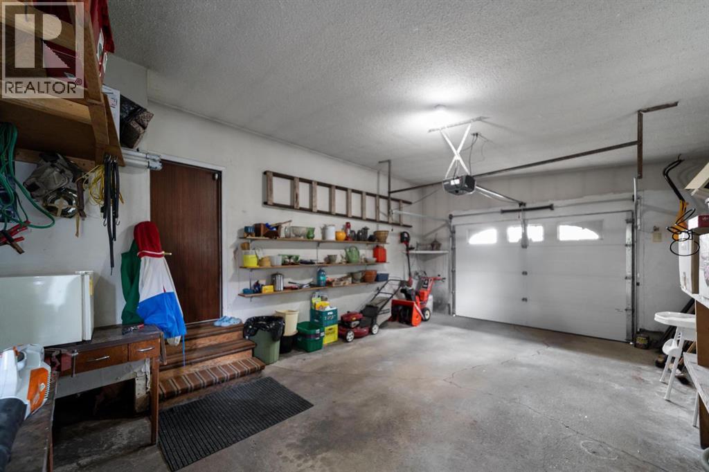 6314 43a Avenue Close, Camrose, Alberta  T4V 3N3 - Photo 41 - A2322686