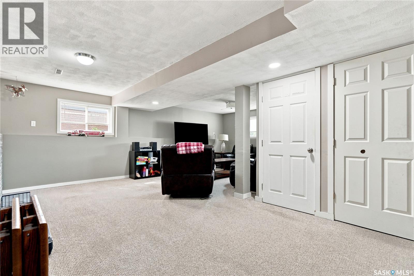 239 Manning Crescent, Saskatoon, Saskatchewan  S7L 6J3 - Photo 24 - SK043302