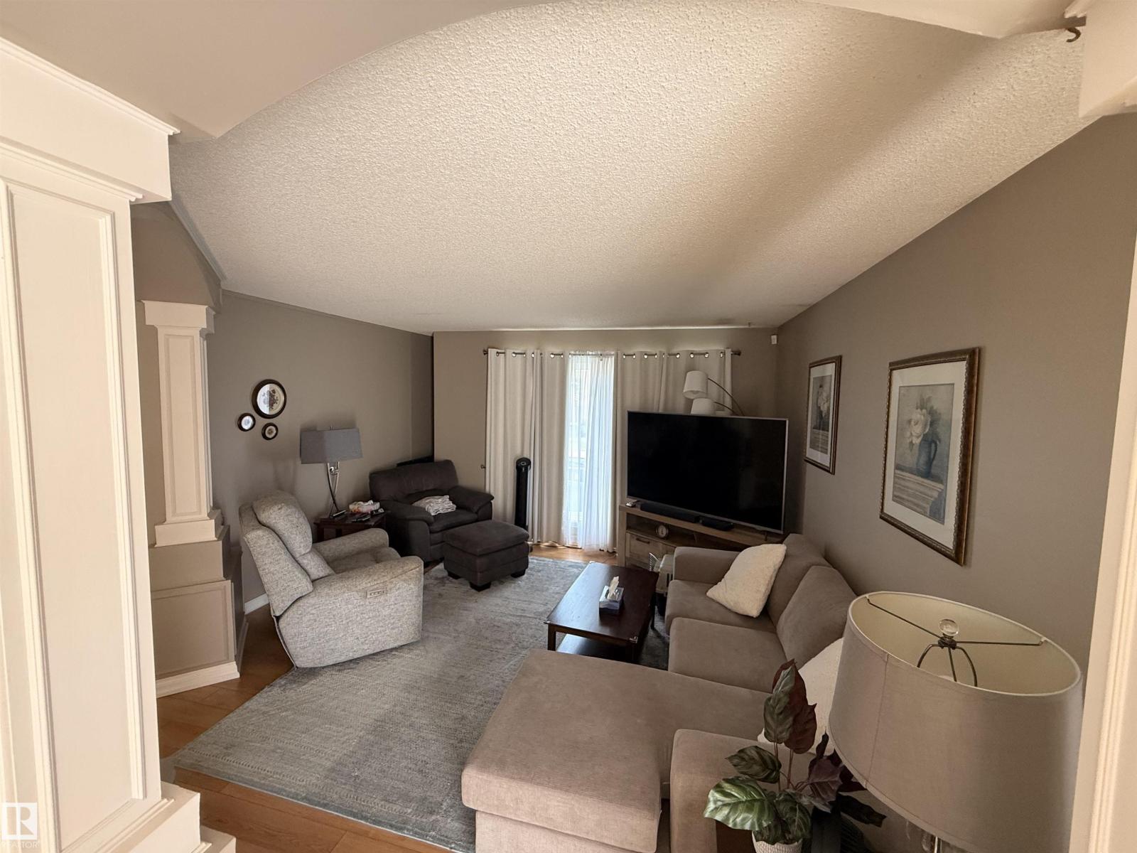 10 Weston Co, Spruce Grove, Alberta  T7X 3J5 - Photo 3 - E4500836