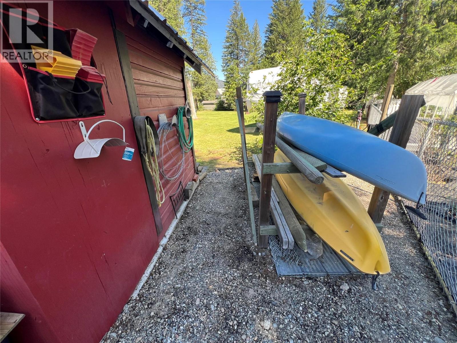 1664 Santa Rosa Road, Christina Lake, British Columbia V0H 1E0 - Photo 25 - 10392778