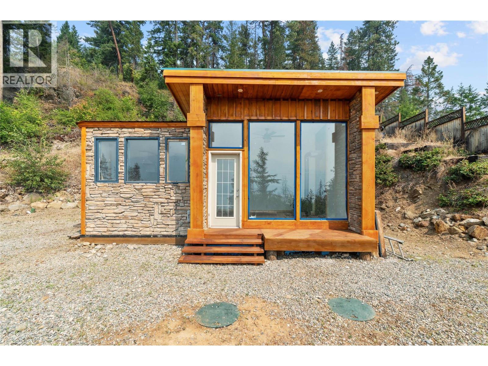1278 Lee Creek Drive, Lee Creek, British Columbia  V0E 1M4 - Photo 20 - 10395959