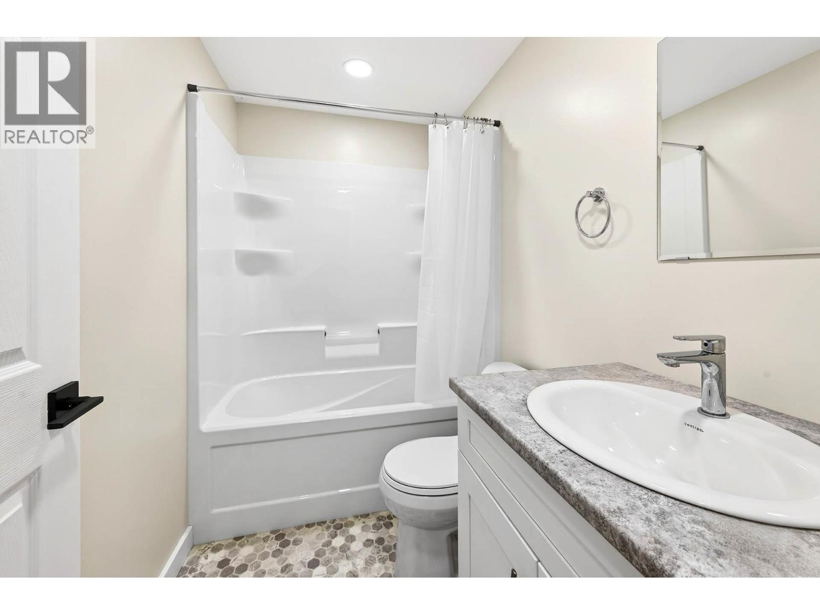1297 Thompson Drive, Clearwater, British Columbia  V0E 1N2 - Photo 11 - 10389841