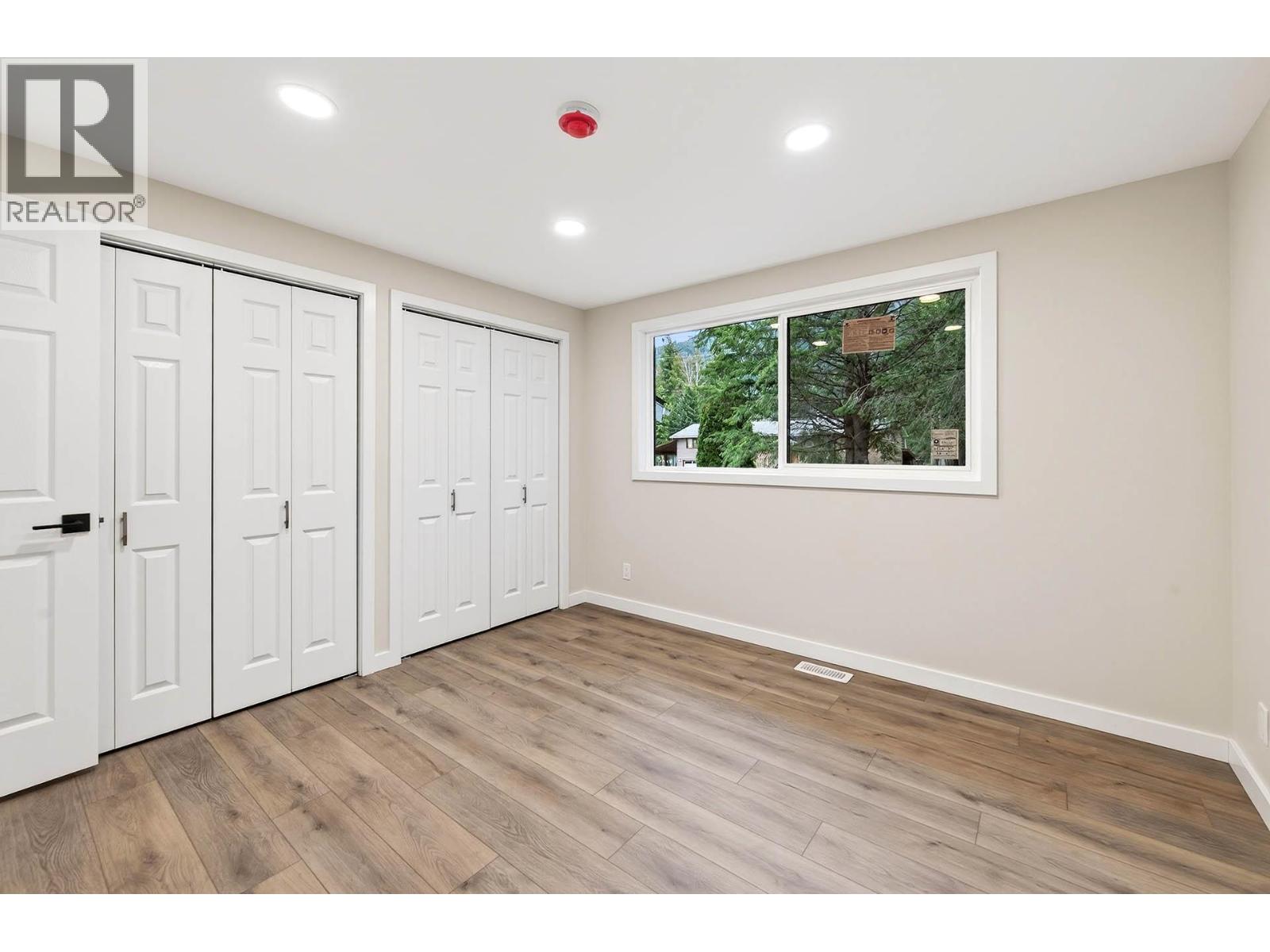 1297 Thompson Drive, Clearwater, British Columbia  V0E 1N2 - Photo 9 - 10389841