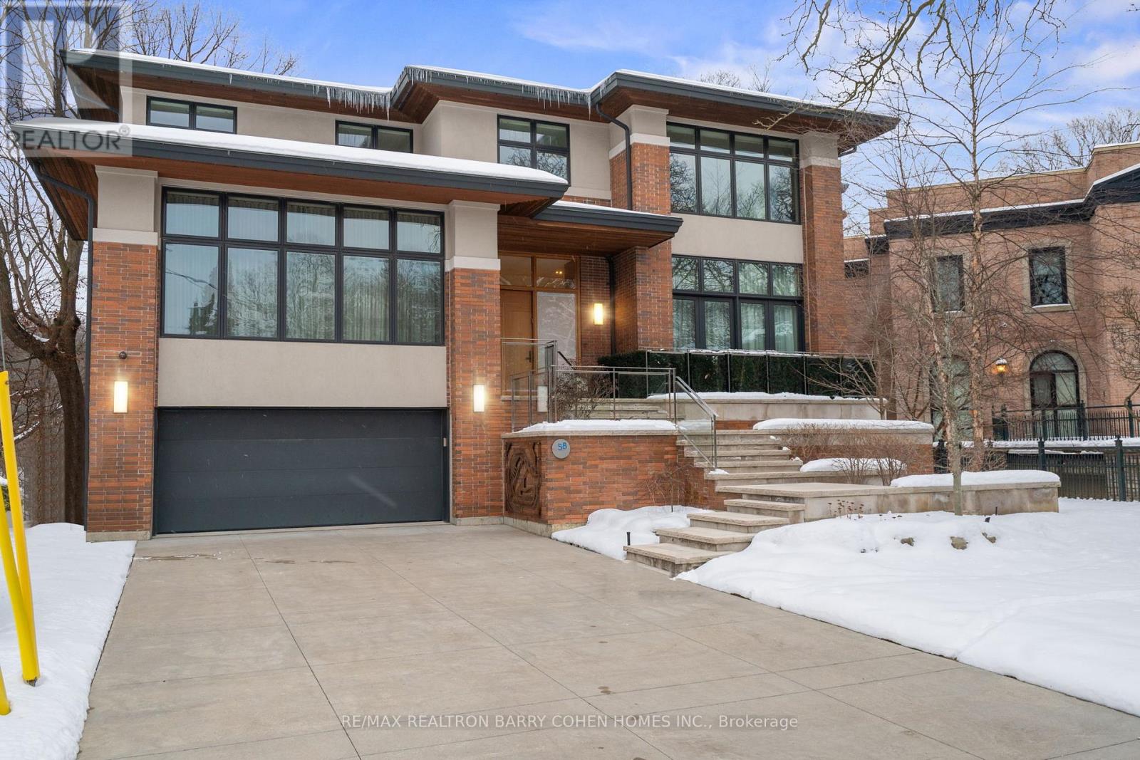 58 Timberlane Drive, Toronto, Ontario  M3H 1J4 - Photo 2 - C13609600