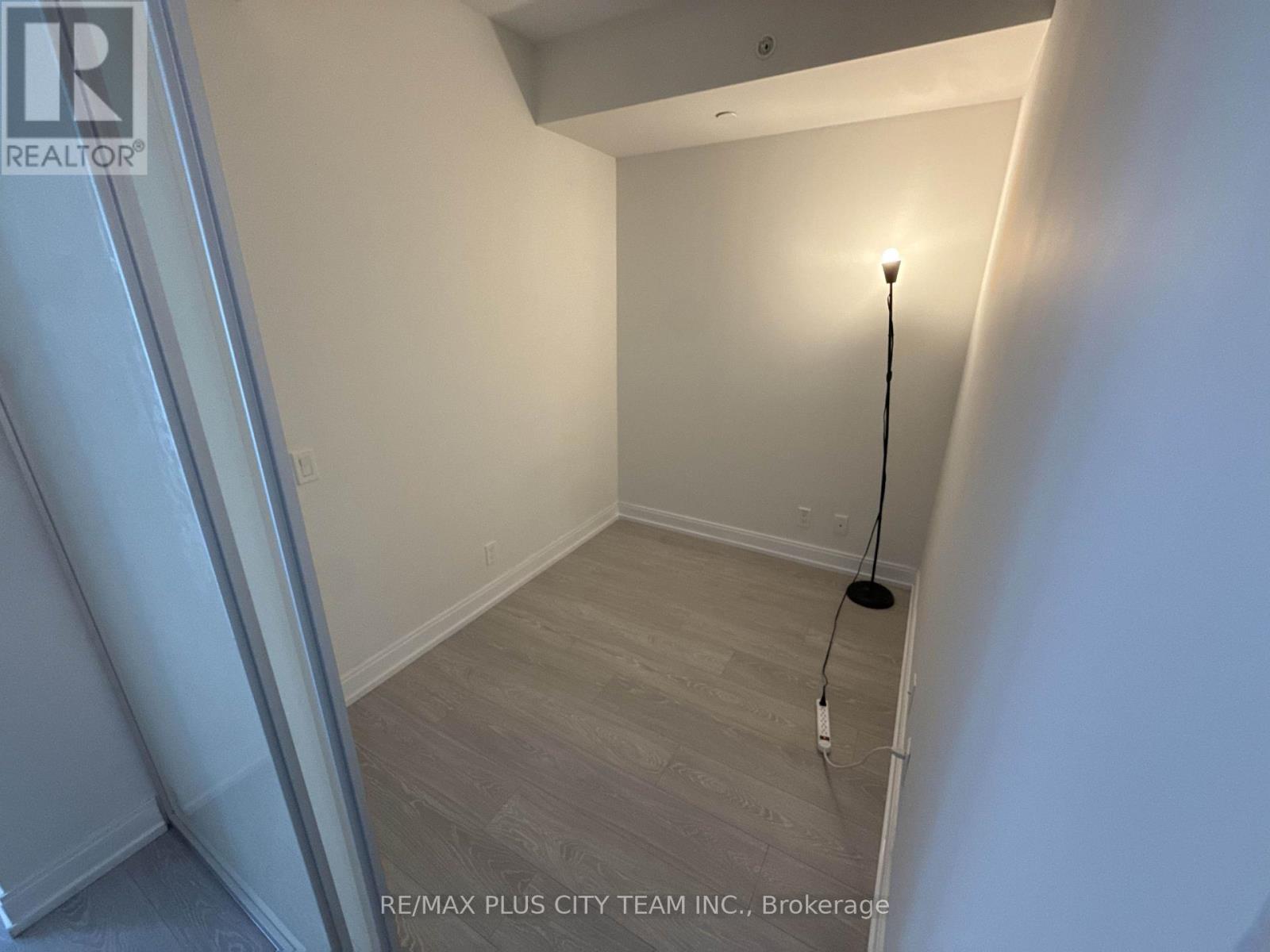 1901 - 181 Dundas Street E, Toronto, Ontario  M5A 0N5 - Photo 12 - C13609666