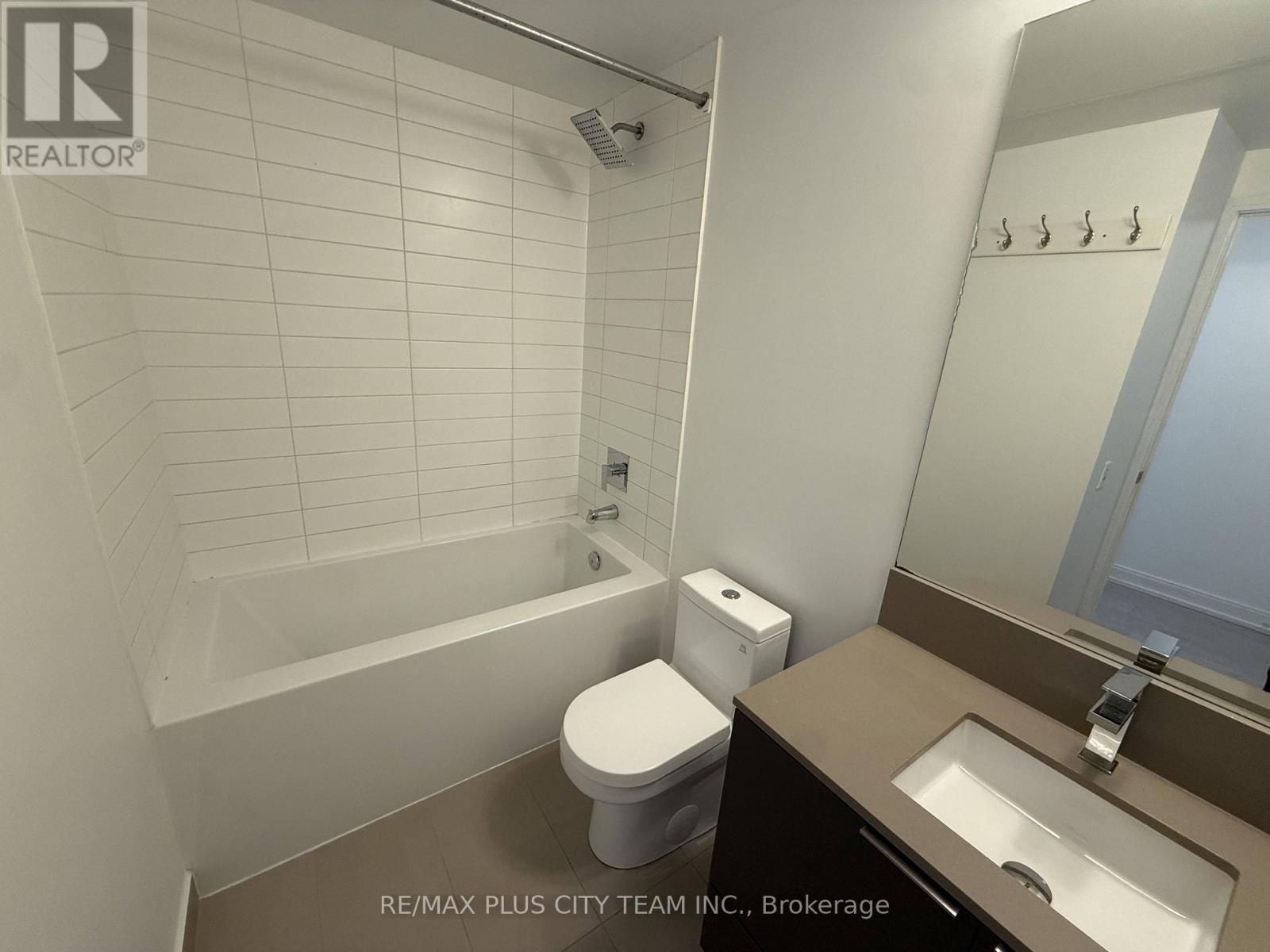 1901 - 181 Dundas Street E, Toronto, Ontario  M5A 0N5 - Photo 14 - C13609666