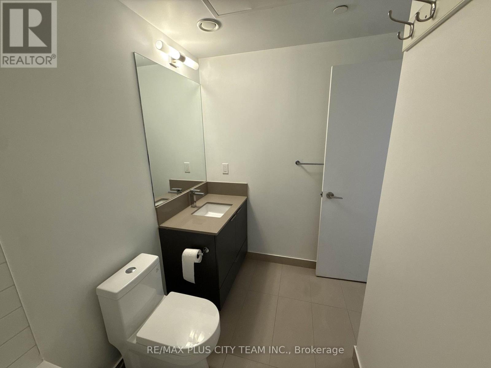 1901 - 181 Dundas Street E, Toronto, Ontario  M5A 0N5 - Photo 15 - C13609666
