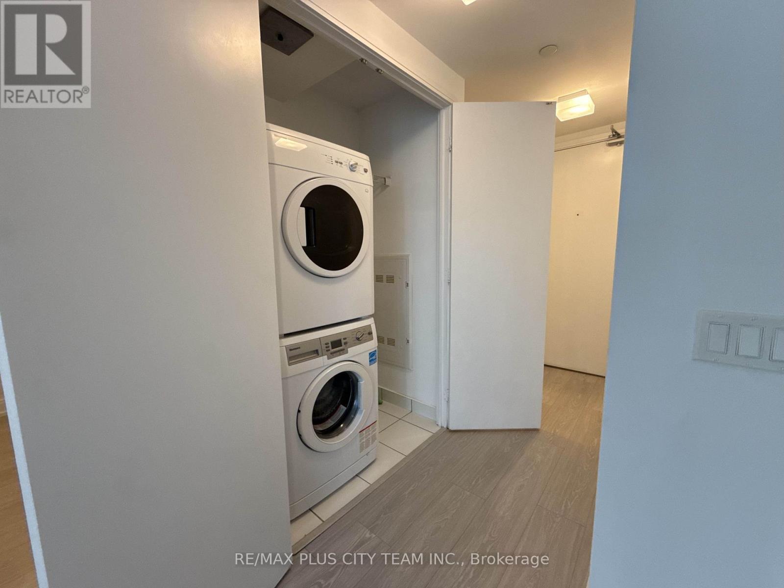 1901 - 181 Dundas Street E, Toronto, Ontario  M5A 0N5 - Photo 16 - C13609666