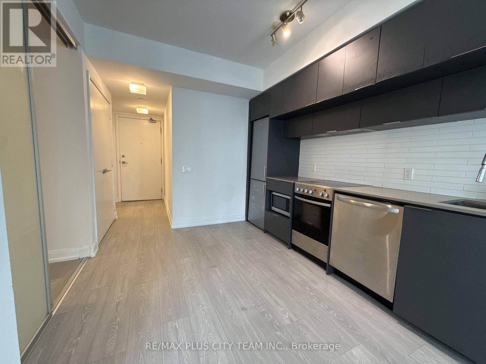 1901 - 181 Dundas Street E, Toronto, Ontario  M5A 0N5 - Photo 6 - C13609666