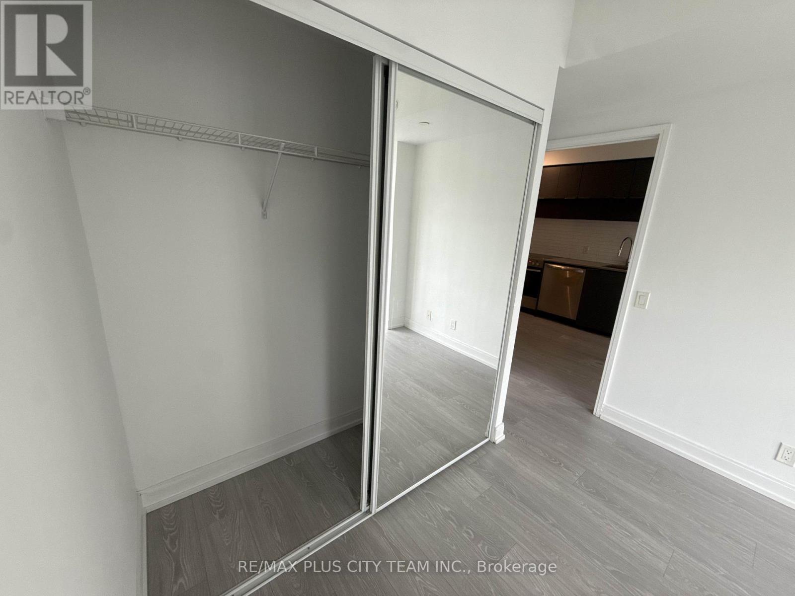 1901 - 181 Dundas Street E, Toronto, Ontario  M5A 0N5 - Photo 9 - C13609666