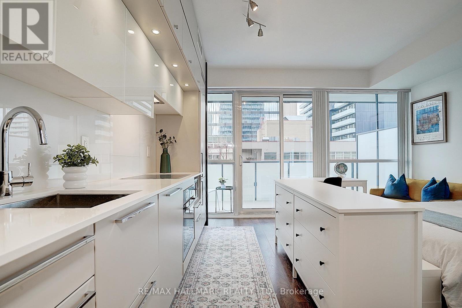 1406 - 15 Grenville Street, Toronto, Ontario  M4Y 0B9 - Photo 13 - C13609712
