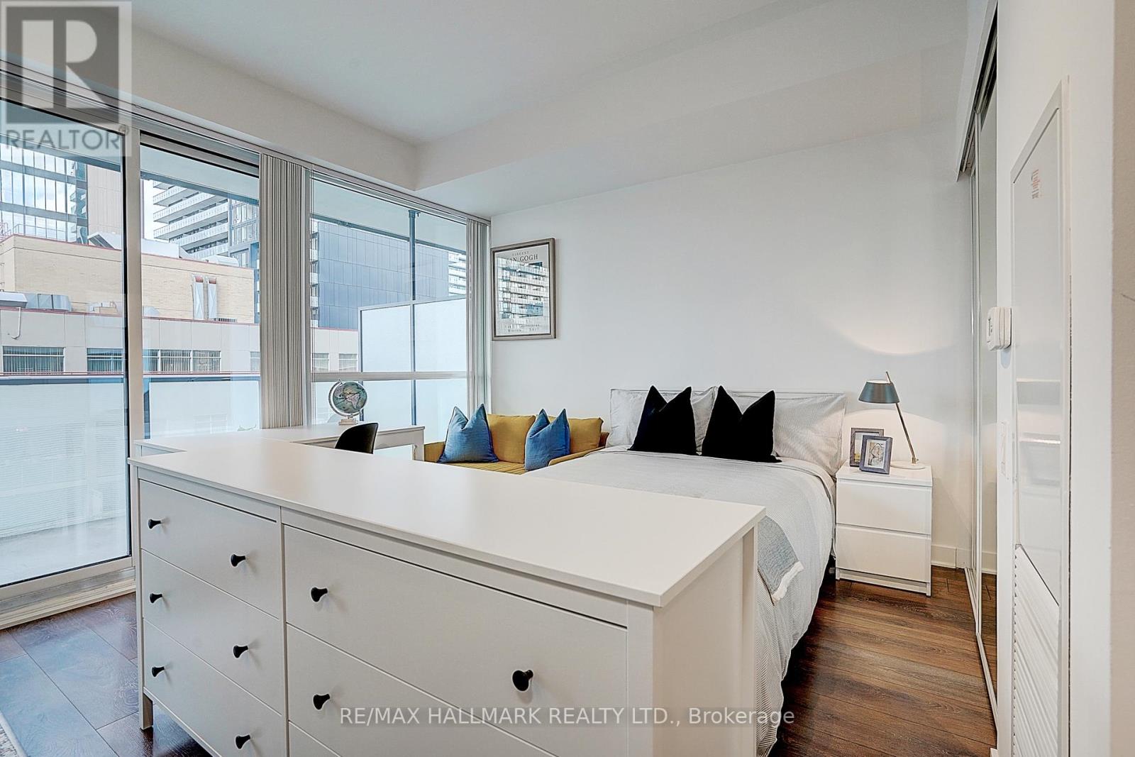 1406 - 15 Grenville Street, Toronto, Ontario  M4Y 0B9 - Photo 21 - C13609712
