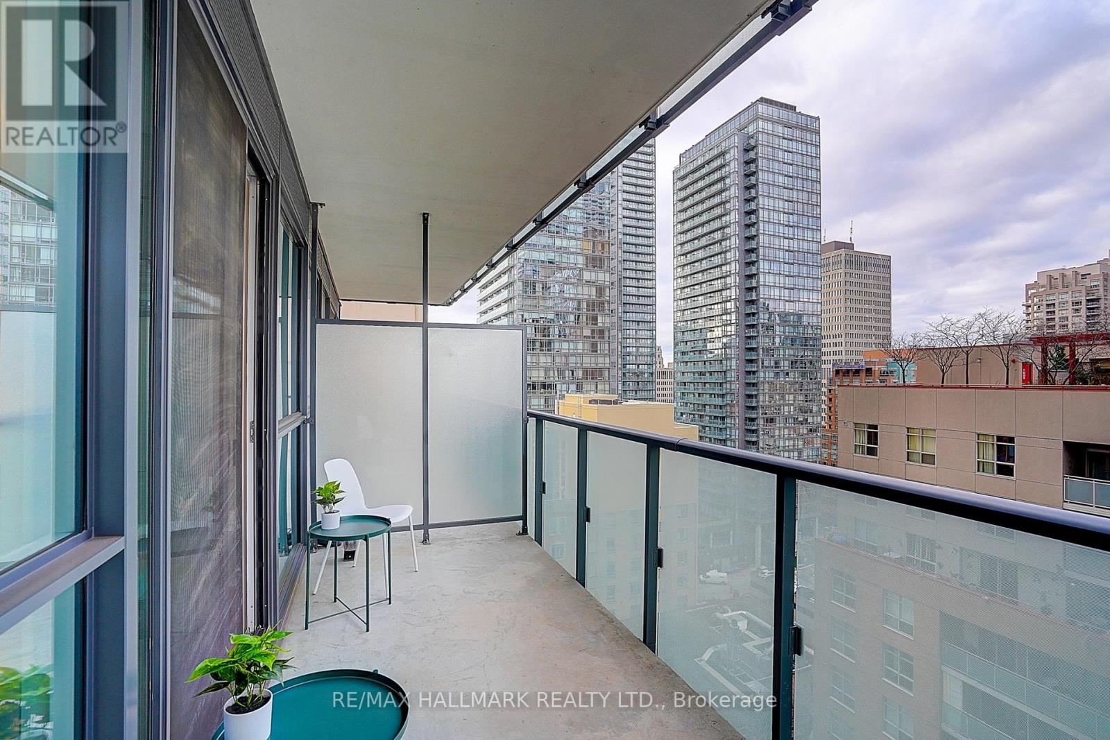 1406 - 15 Grenville Street, Toronto, Ontario  M4Y 0B9 - Photo 36 - C13609712