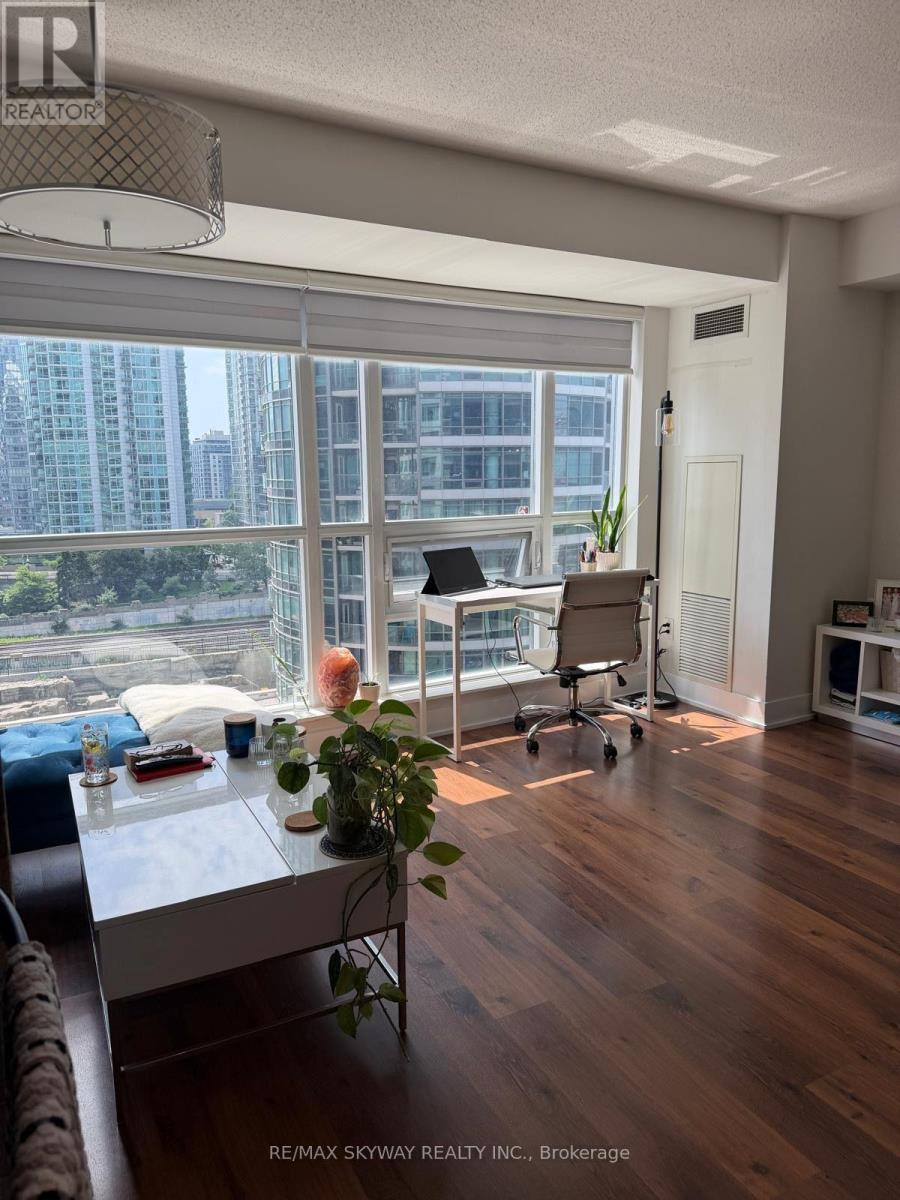 919 - 20 BLUE JAYS WAY, Toronto, Ontario