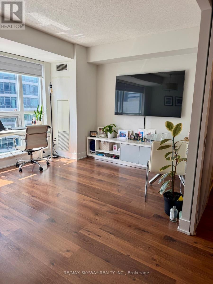 919 - 20 Blue Jays Way, Toronto, Ontario  M5V 3W6 - Photo 2 - C13609820