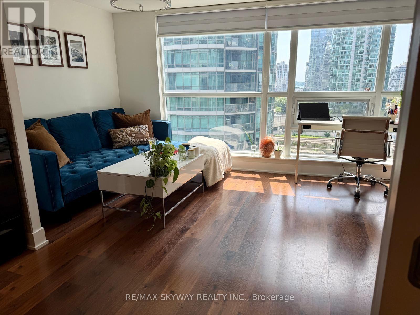 919 - 20 Blue Jays Way, Toronto, Ontario  M5V 3W6 - Photo 4 - C13609820