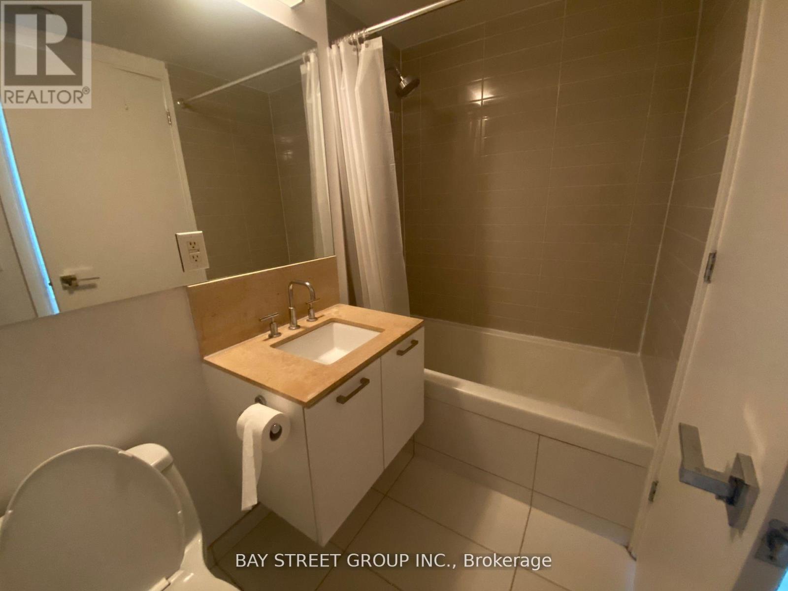 401 - 42 Charles Street E, Toronto, Ontario  M4Y 0B7 - Photo 13 - C13609832