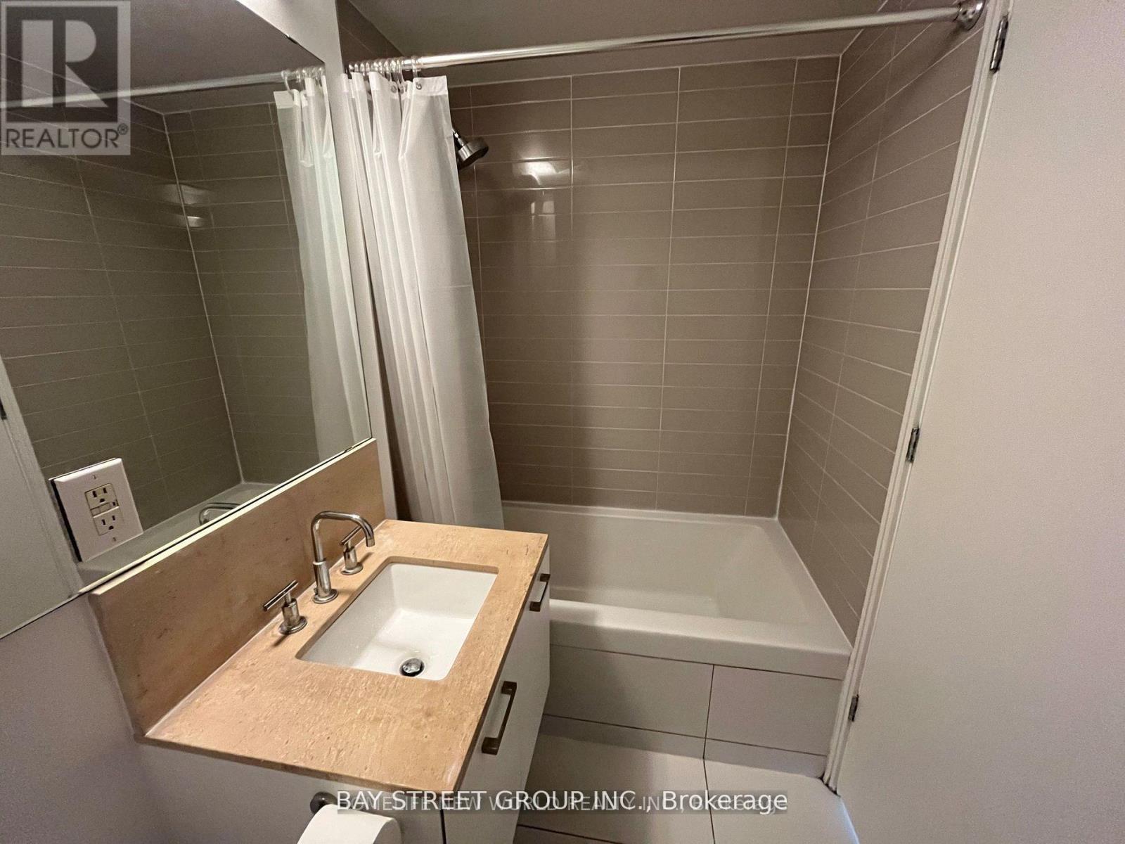 401 - 42 Charles Street E, Toronto, Ontario  M4Y 0B7 - Photo 14 - C13609832