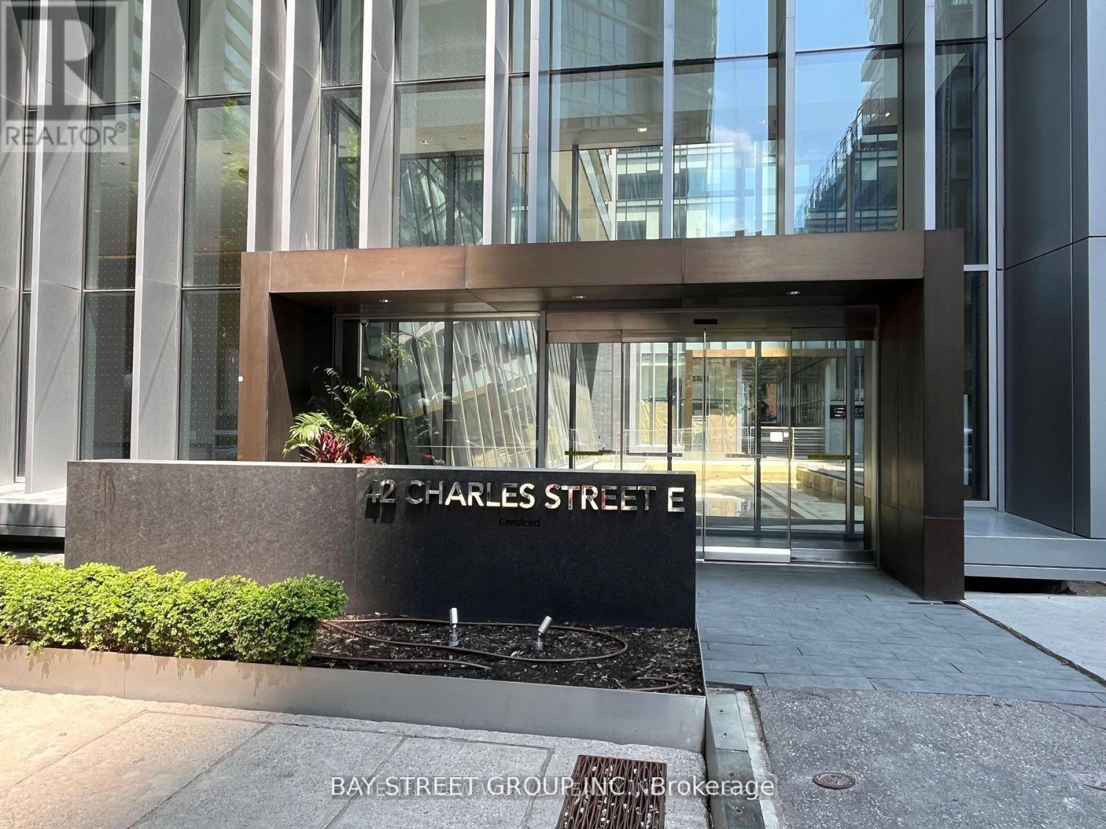 401 - 42 Charles Street E, Toronto, Ontario  M4Y 0B7 - Photo 2 - C13609832