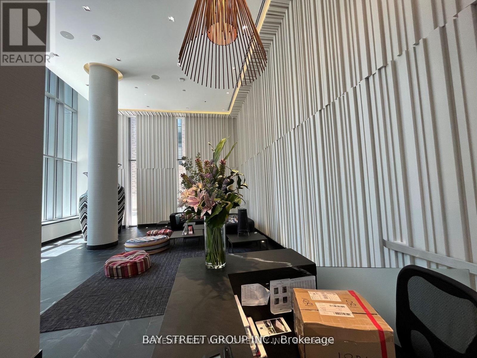 401 - 42 Charles Street E, Toronto, Ontario  M4Y 0B7 - Photo 4 - C13609832