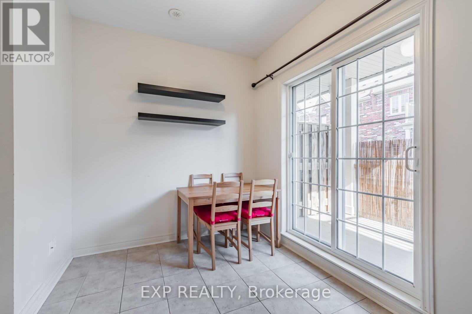 35 Carnahan Terrace, Toronto, Ontario  M4E 0B1 - Photo 10 - E13609688