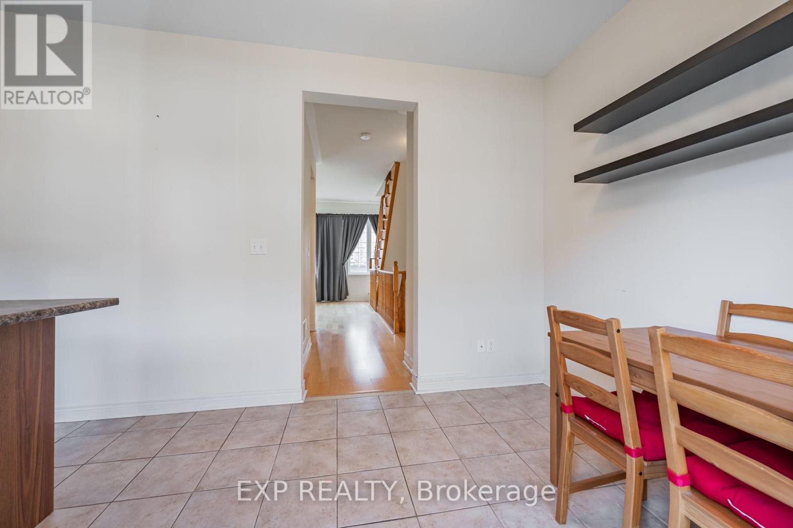 35 Carnahan Terrace, Toronto, Ontario  M4E 0B1 - Photo 15 - E13609688
