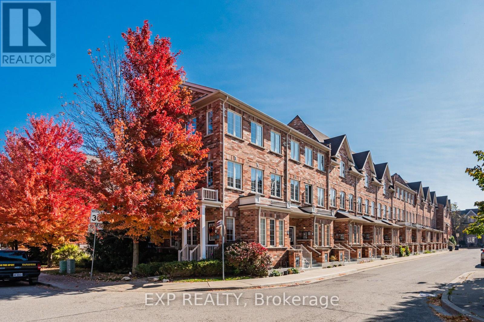 35 Carnahan Terrace, Toronto, Ontario  M4E 0B1 - Photo 2 - E13609688