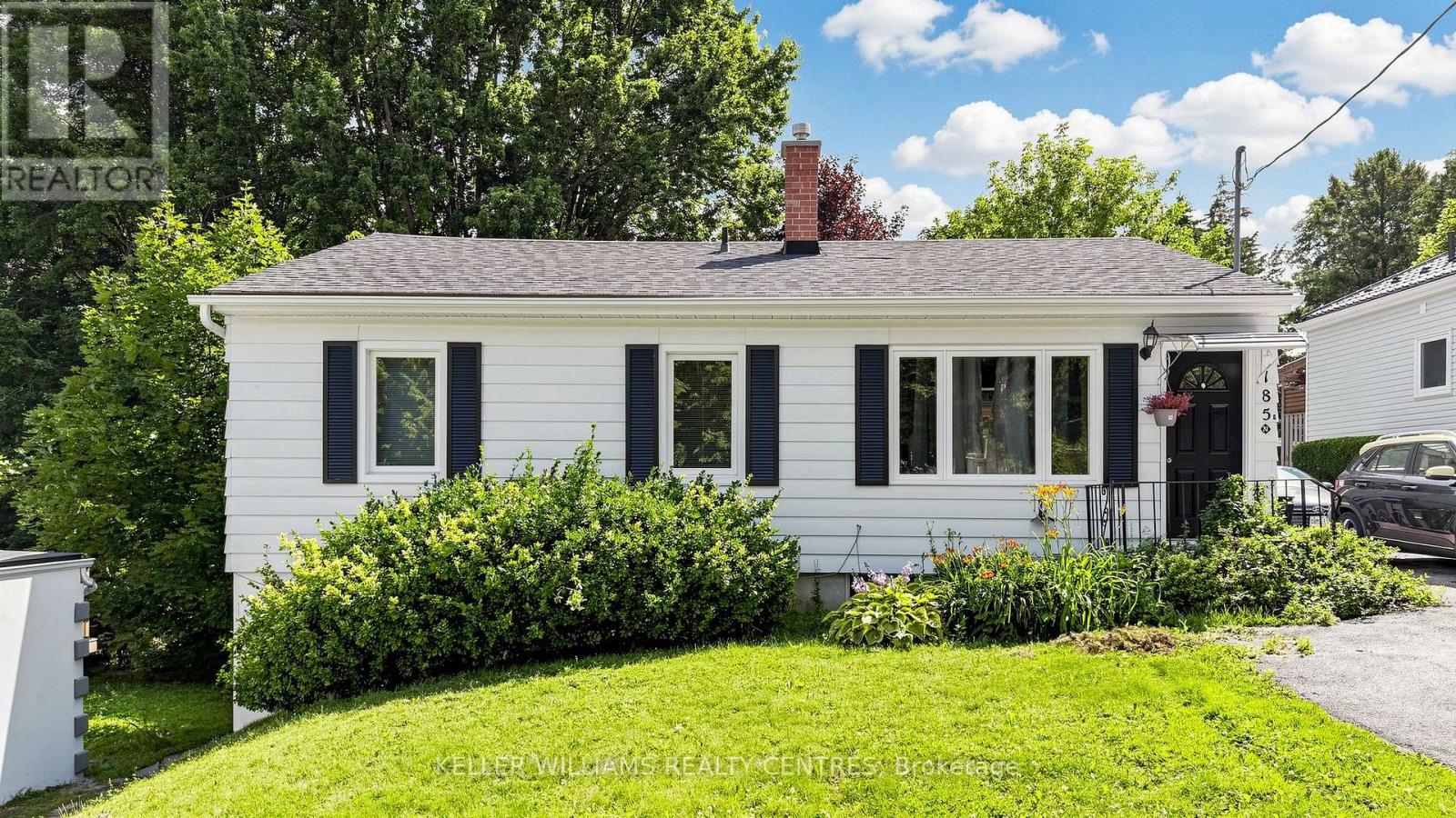 LOWER - 185 NEWTON STREET, Newmarket, Ontario