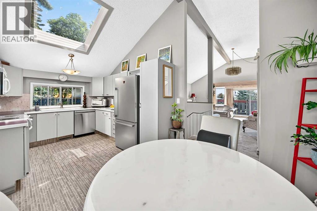 310 Huntham Place Ne, Calgary, Alberta  T2K 4G7 - Photo 14 - A2322466