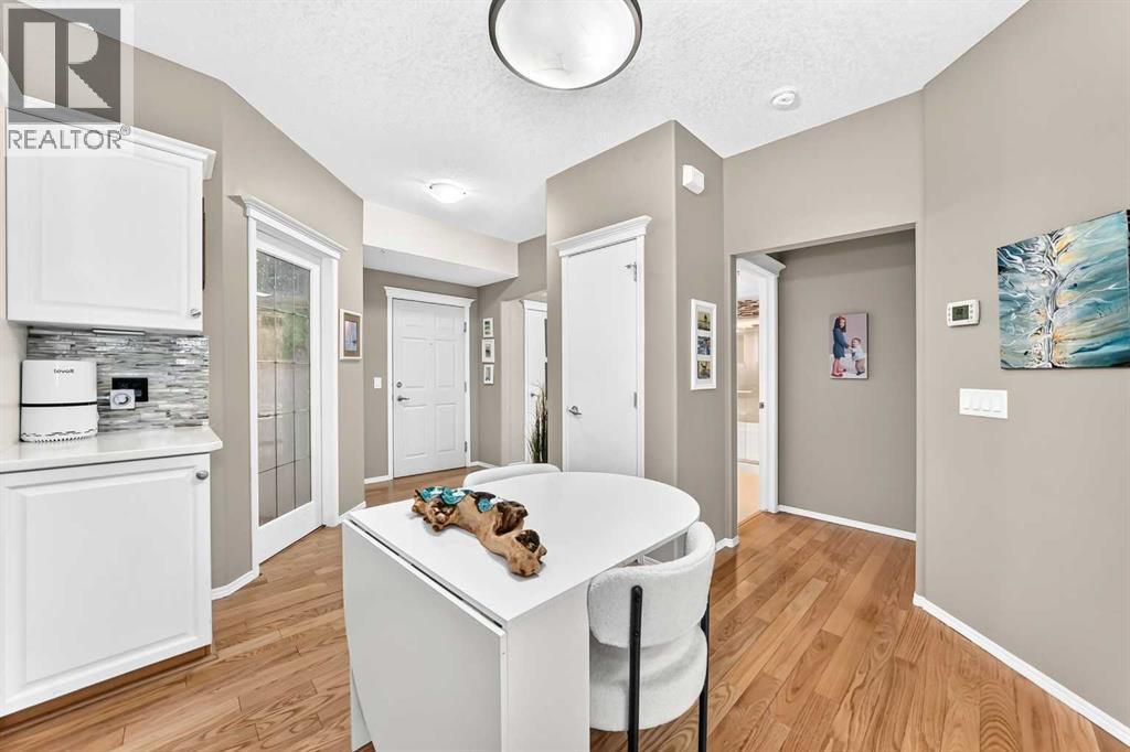 161, 15 Everstone Drive SW, Calgary, Alberta  T2Y 5B5 - Photo 3 - A2325045