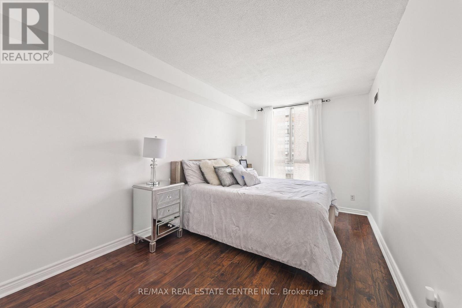 1907 - 145 Hillcrest Avenue, Mississauga, Ontario  L5B 3Z1 - Photo 19 - W13609722