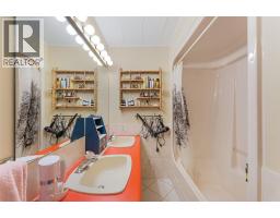 2157 Alexander Place, Kelowna, British Columbia  V1Z 2X5 - Photo 44 - 10388112