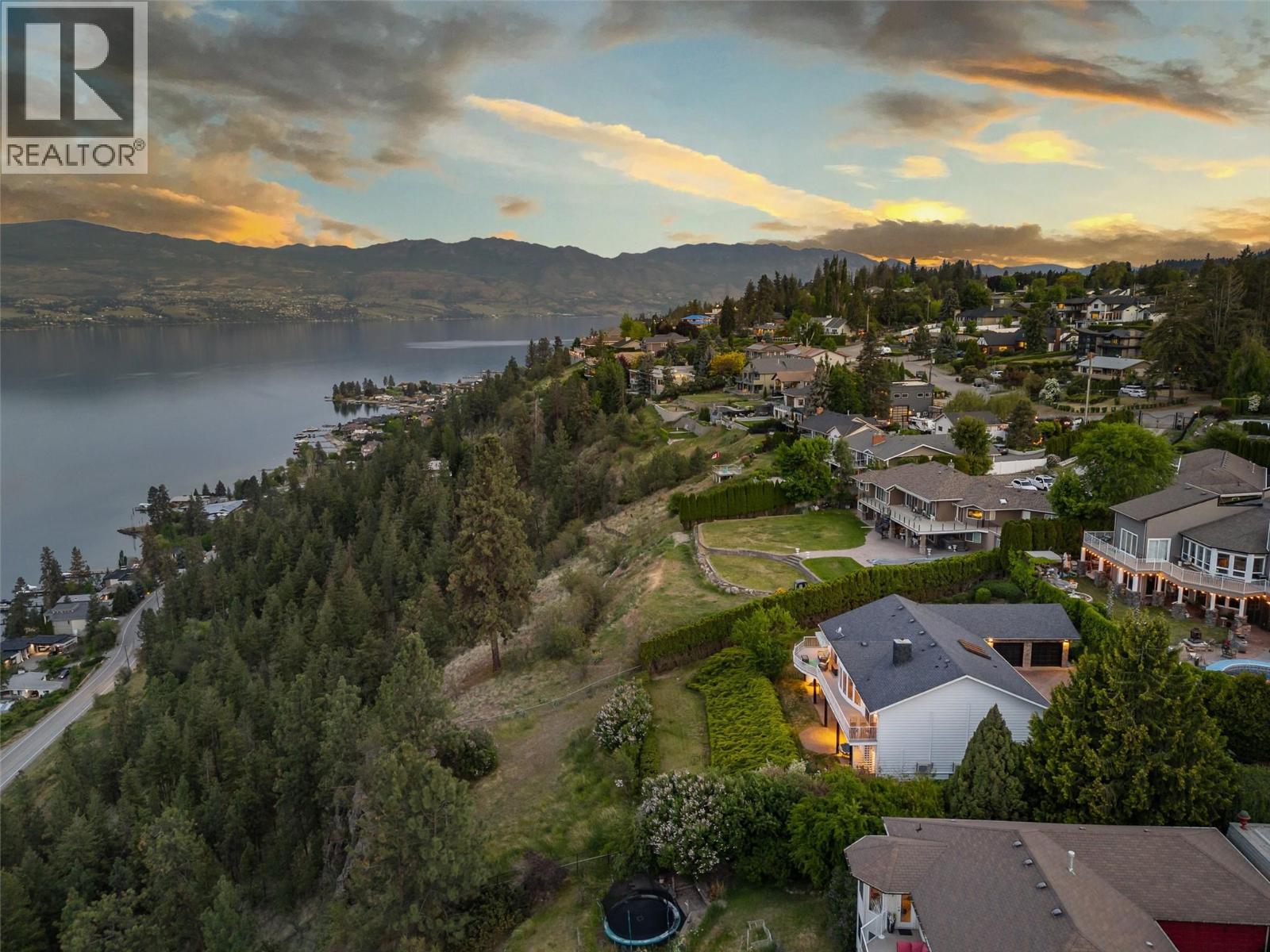 2157 Alexander Place, Kelowna, British Columbia  V1Z 2X5 - Photo 73 - 10388112