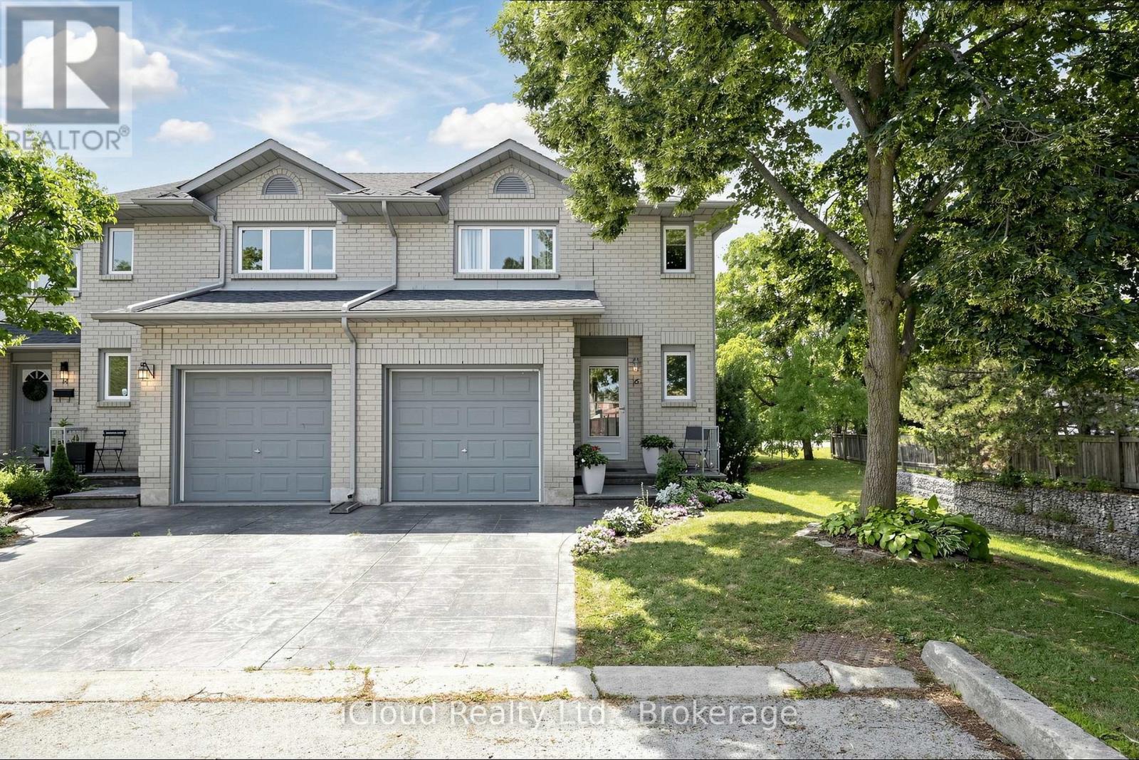 16 - 1 ROYALWOOD COURT, Hamilton, Ontario