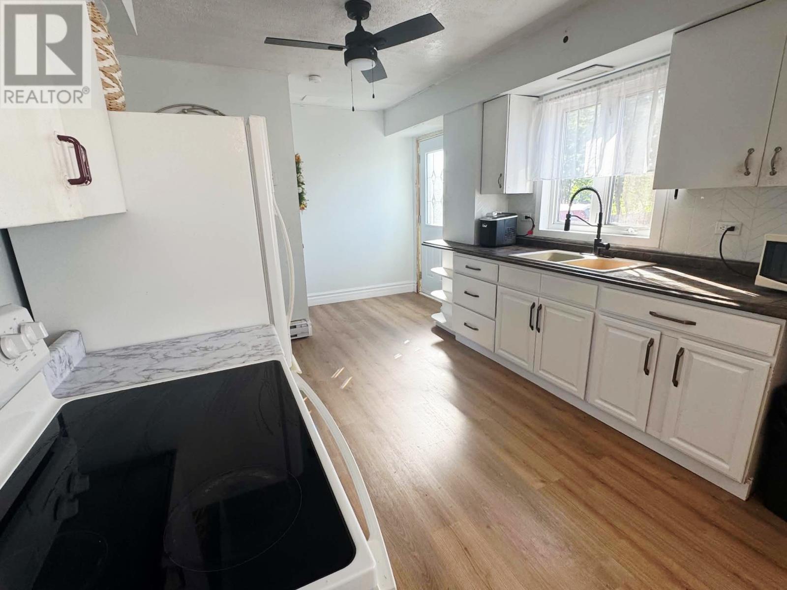 404 Grenfell Crescent, Labrador City — photo 6