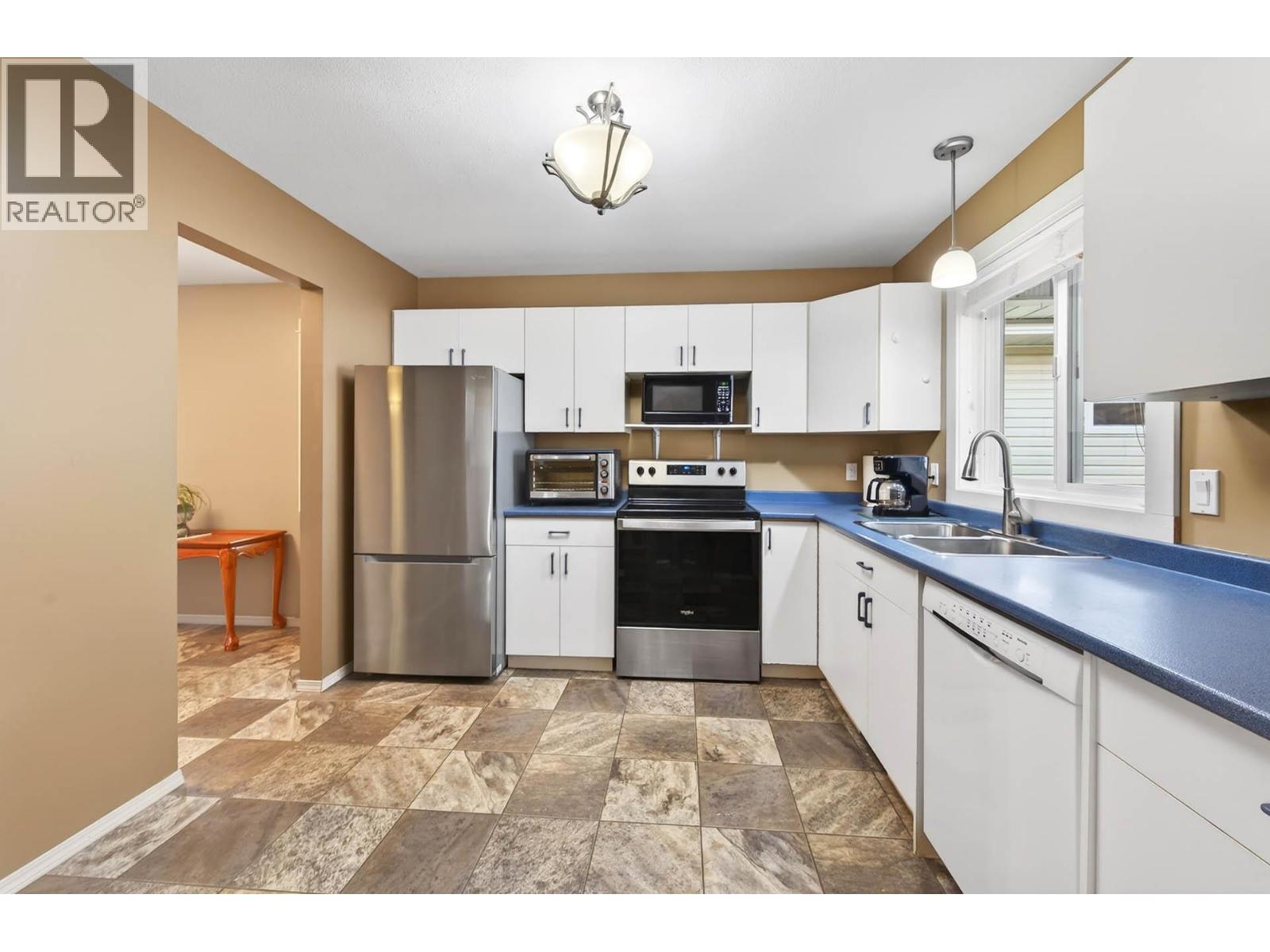 1195 14th Street Unit# 14, Kamloops, British Columbia  v2b 5v2 - Photo 7 - 10387618