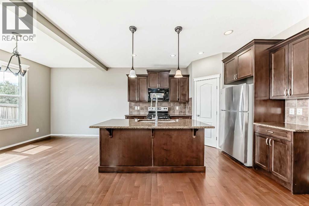 196 Cranberry Circle Se, Calgary, Alberta  T3M 0N8 - Photo 4 - A2314296