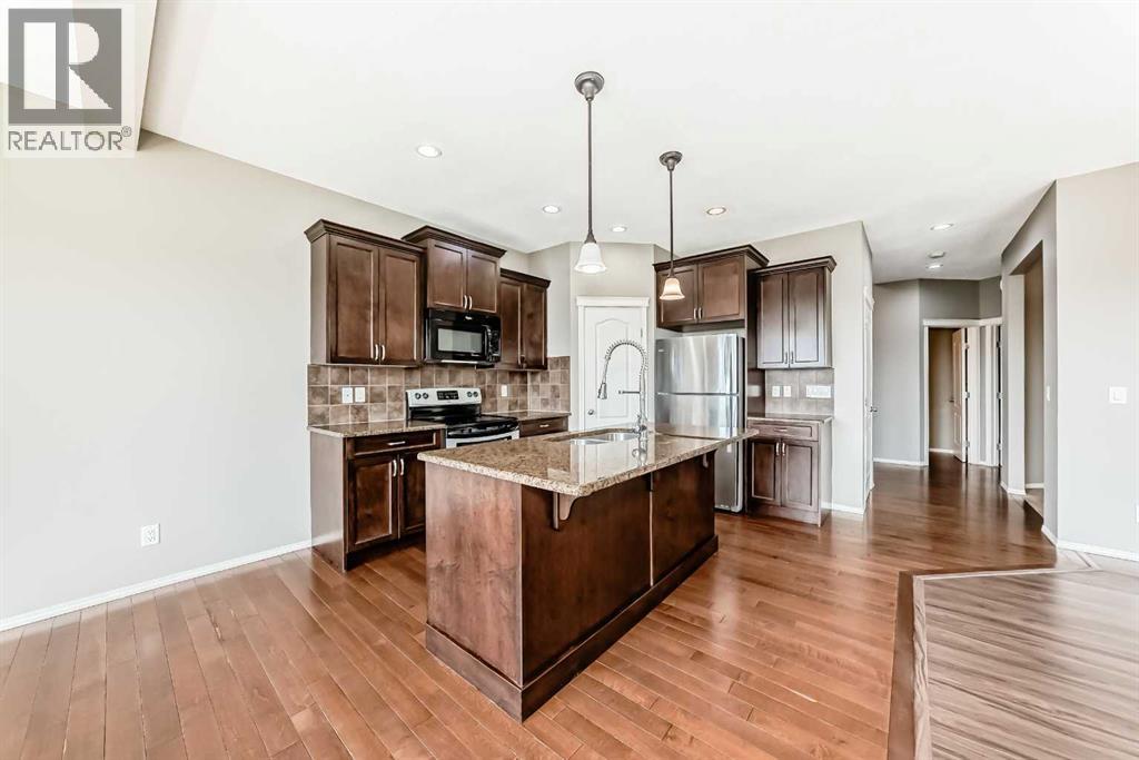 196 Cranberry Circle Se, Calgary, Alberta  T3M 0N8 - Photo 5 - A2314296