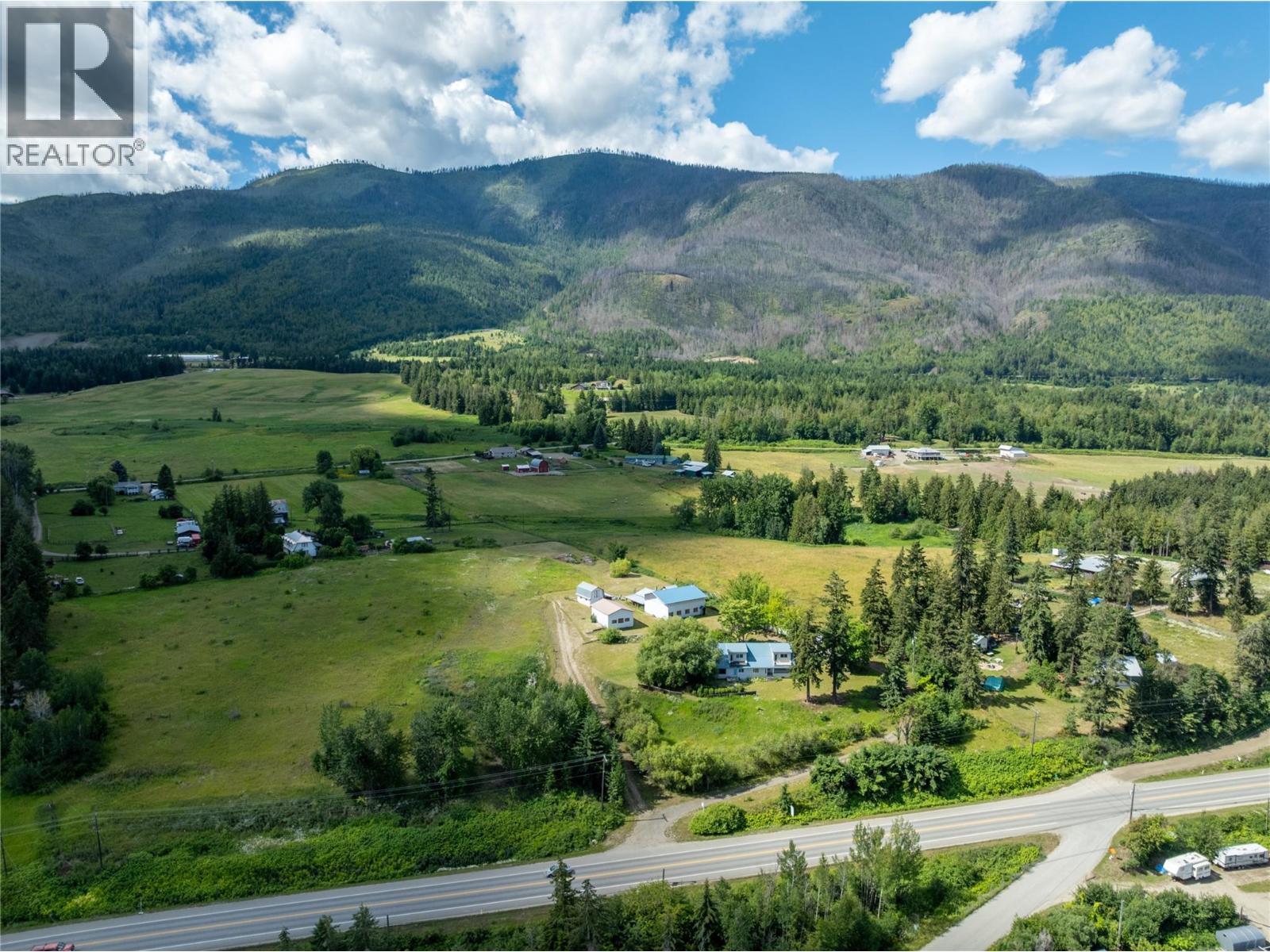 1102 Trans Canada Highway, Sorrento, British Columbia  V0E 2W0 - Photo 69 - 10393810