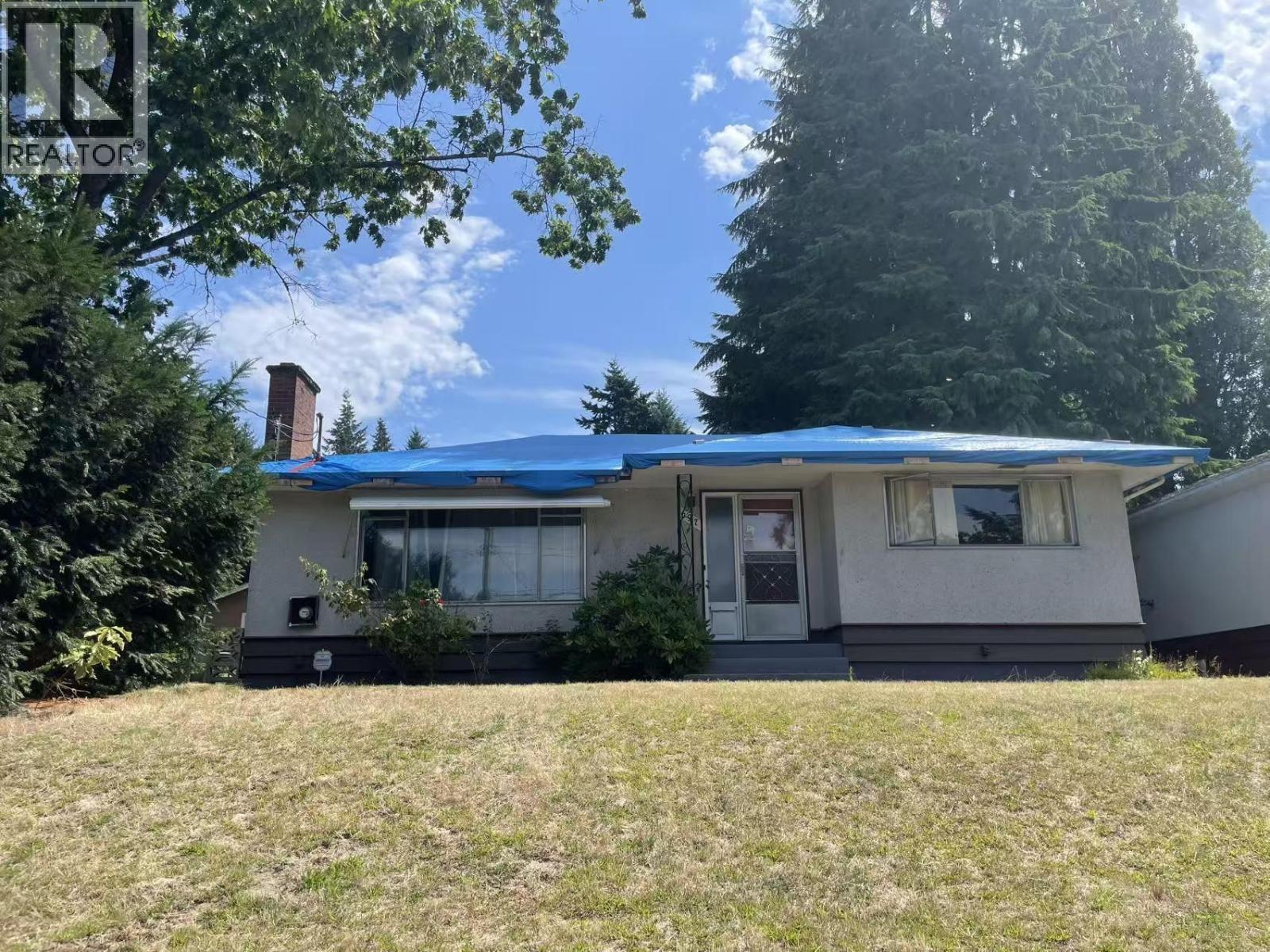 697 FAIRVIEW STREET, Coquitlam, British Columbia