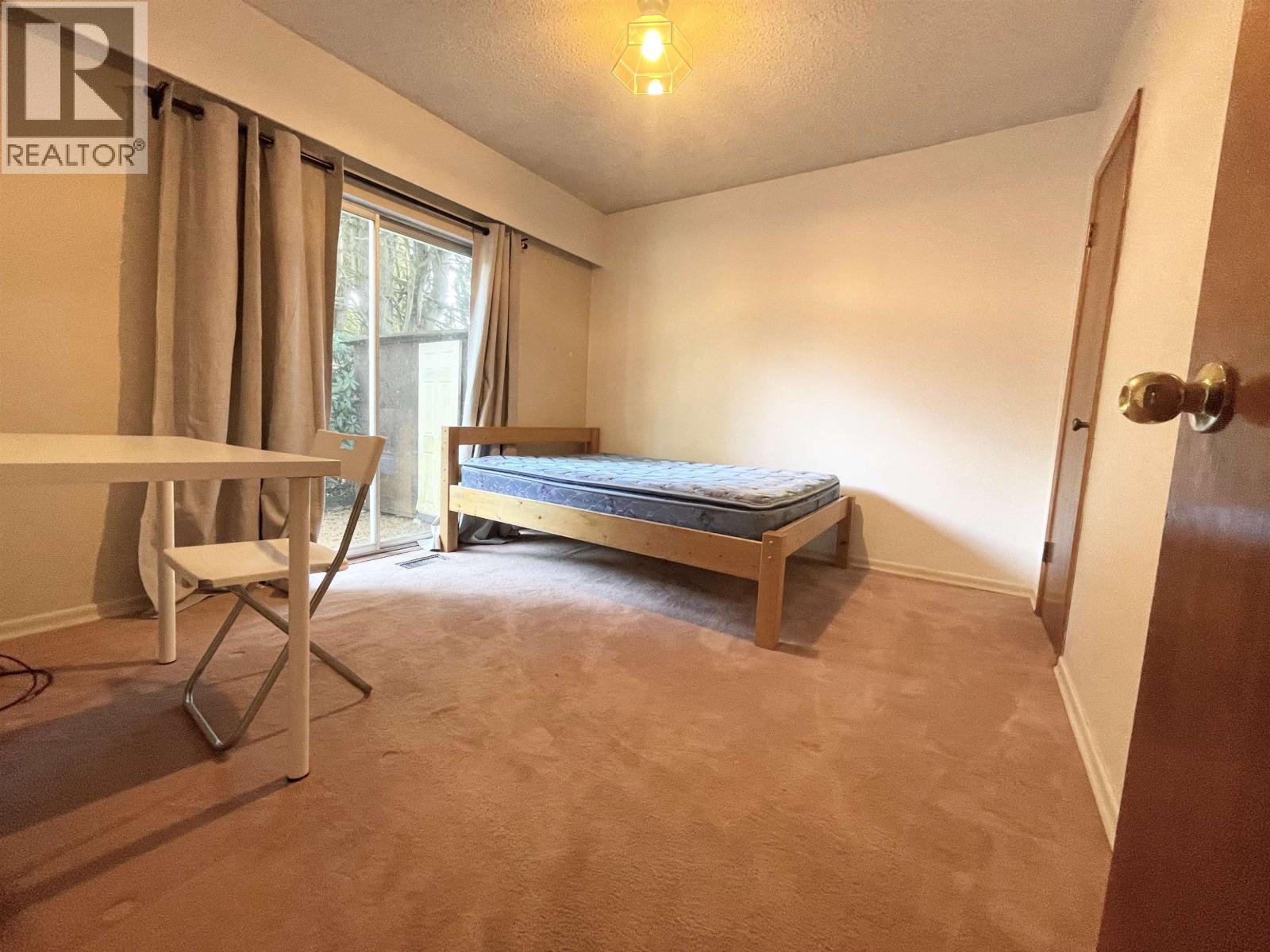 697 Fairview Street, Coquitlam, British Columbia  V3J 4B3 - Photo 9 - R3150127