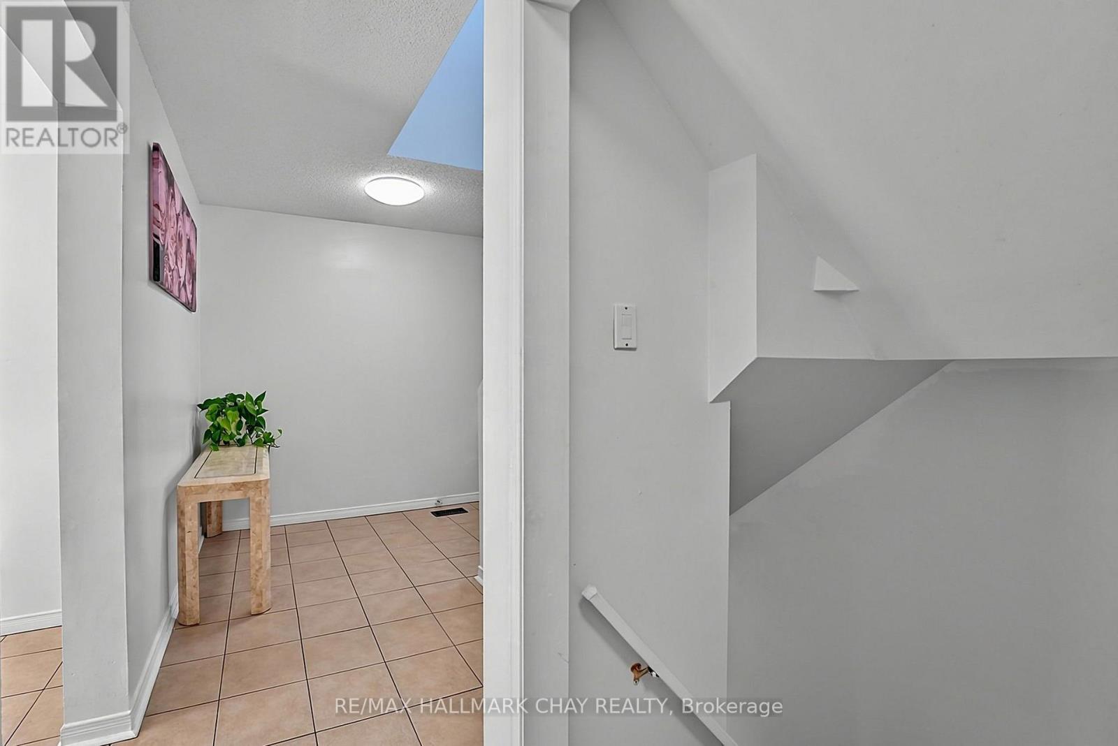 11 Dugdale Avenue, New Tecumseth, Ontario  L0G 1A0 - Photo 32 - N13609864