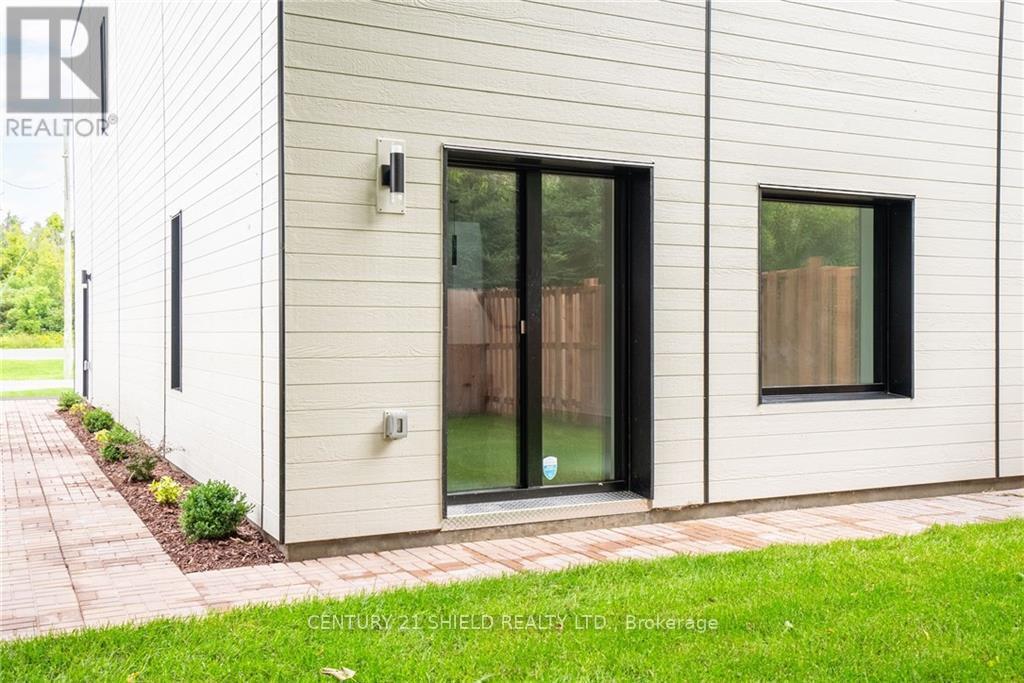 6645 Glen Walter Park Road, South Glengarry, Ontario K6H 5R5 - Photo 18 - X13609856