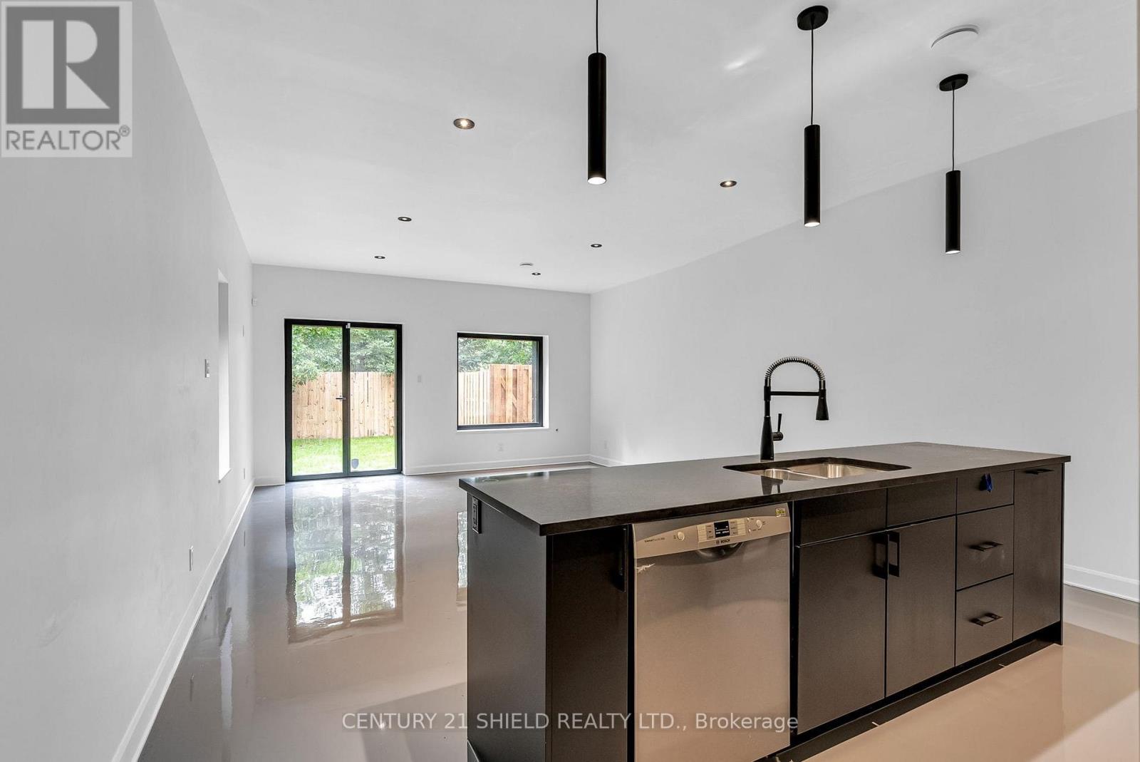 6645 Glen Walter Park Road, South Glengarry, Ontario K6H 5R5 - Photo 5 - X13609856
