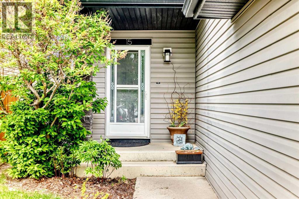 15 Citadel Meadow Crescent Nw, Calgary, Alberta  T3G 4Z1 - Photo 2 - A2318242