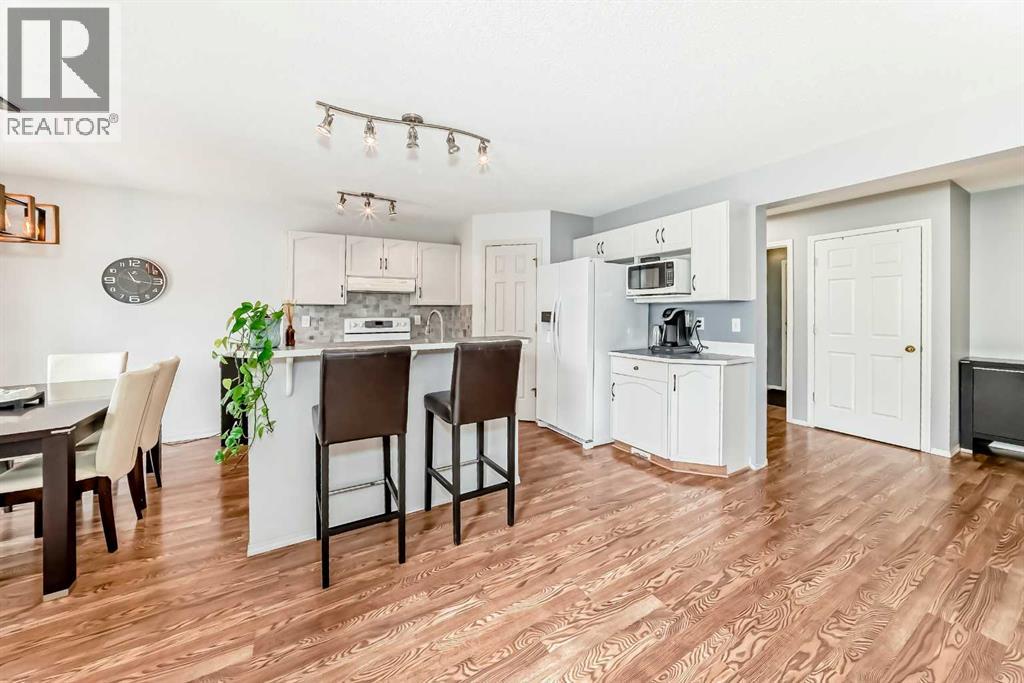 15 Citadel Meadow Crescent Nw, Calgary, Alberta  T3G 4Z1 - Photo 5 - A2318242
