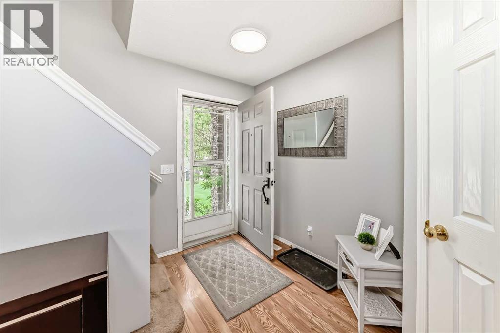 15 Citadel Meadow Crescent Nw, Calgary, Alberta  T3G 4Z1 - Photo 3 - A2318242