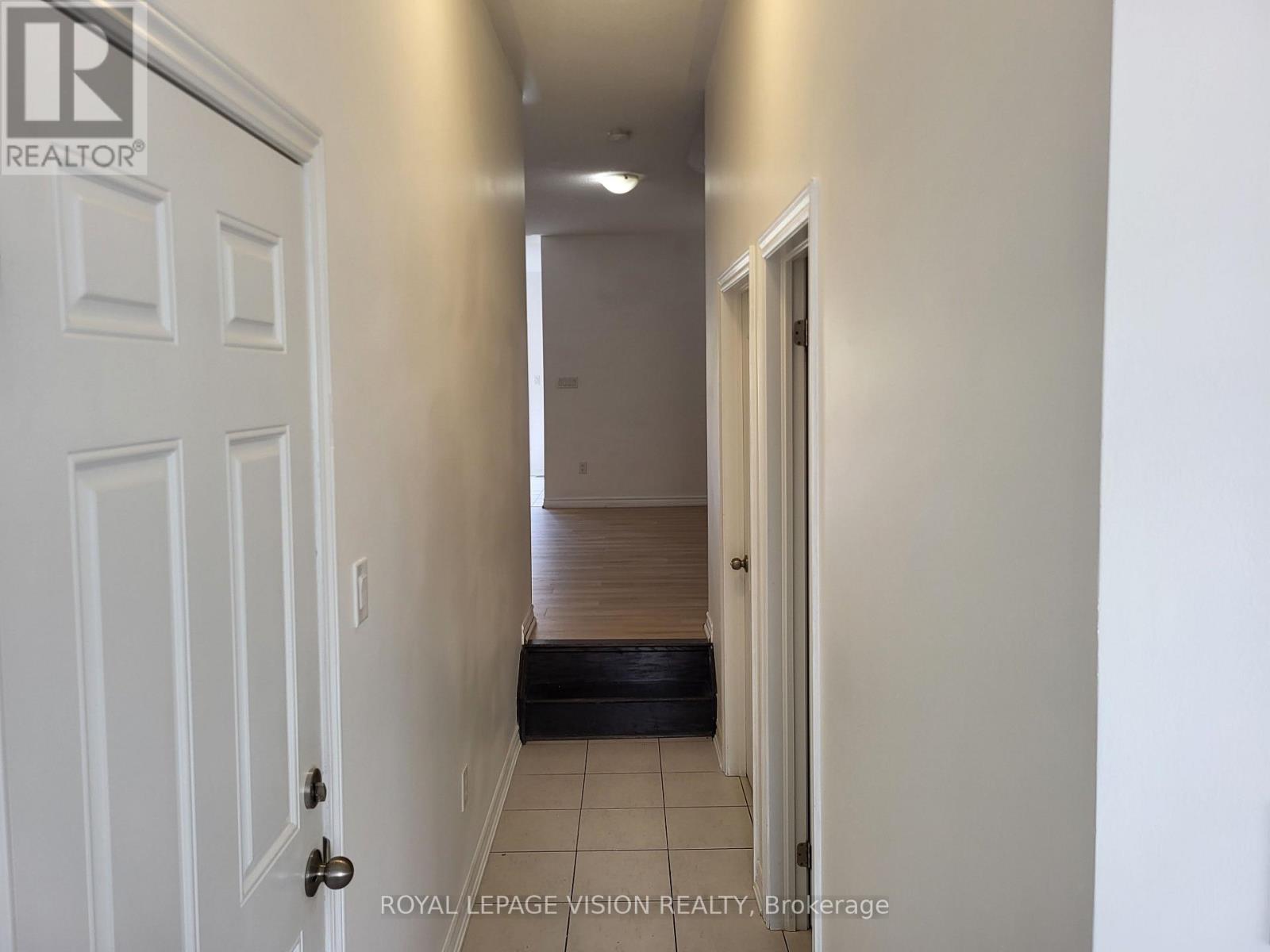Upper - 715 Agnew Crescent, Milton, Ontario  L9T 8M6 - Photo 4 - W13609854