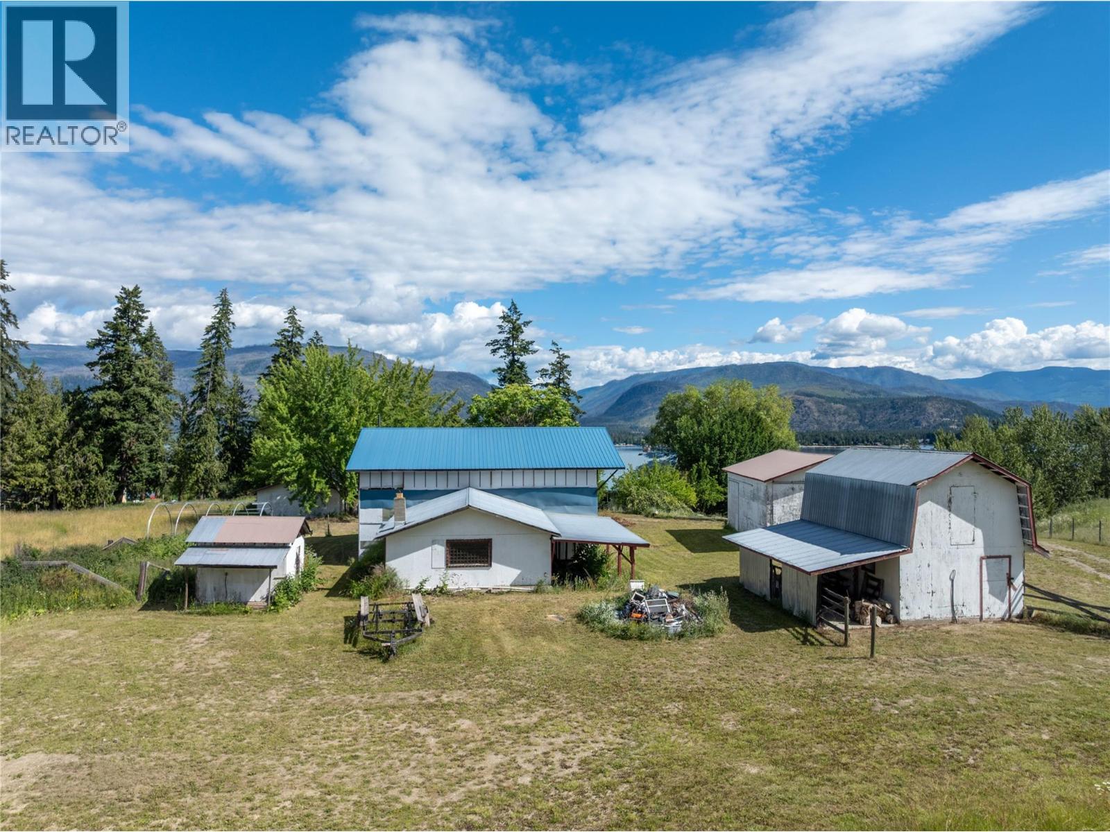1102 Trans Canada Highway, Sorrento, British Columbia  V0E 2W0 - Photo 84 - 10394160